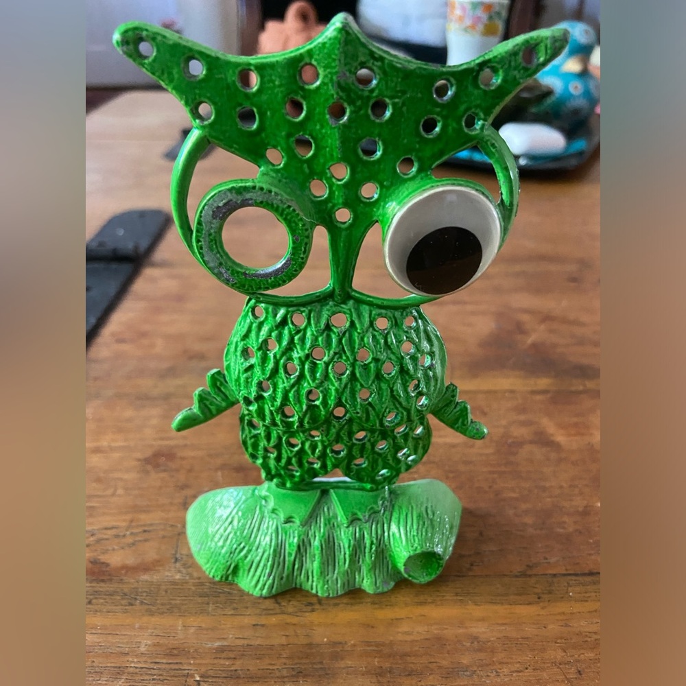 Vintage Owl Metal Earring Tree with Googly Eye